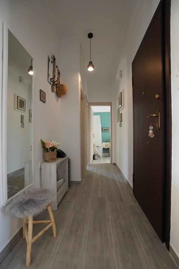 Athens Central Apartment 2 Mins To Metro المظهر الخارجي الصورة