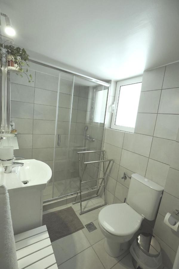 Athens Central Apartment 2 Mins To Metro المظهر الخارجي الصورة